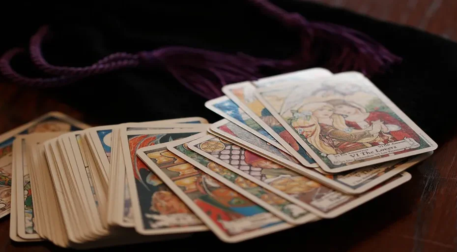 pluto pisces - tarot, cards, magic